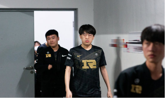 相匹配的成 相匹配的成