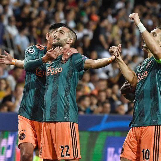 新作即将亮 新作即将亮